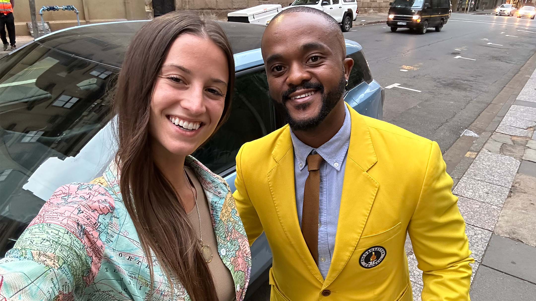 Vérification à Johannesburg par un officiel des YellowJacket du RecordSetter