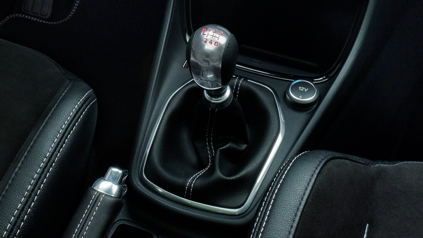 Ford Puma ST manual gear stick close up