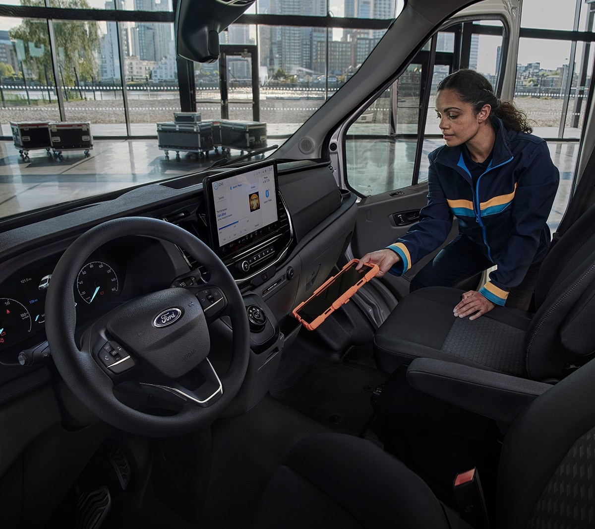 Stockage intérieur du Ford E-Transit 