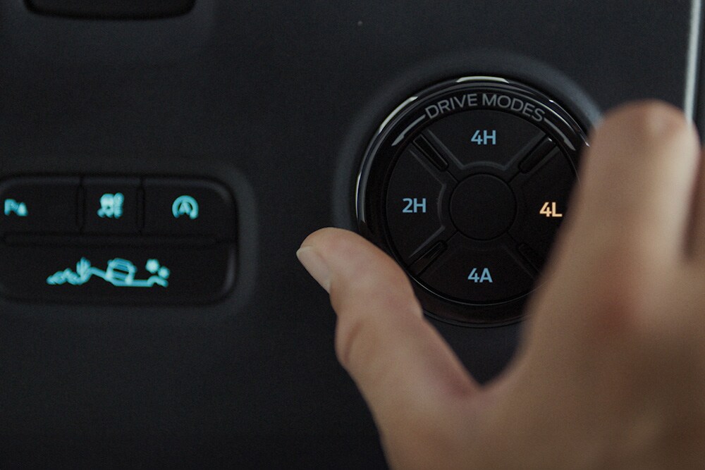 Sélection du mode de conduite sur le Ford Ranger Raptor.