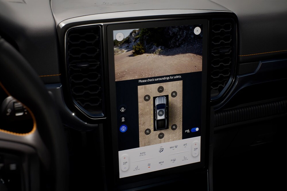 Écran tactile SYNC™ 4 de 12 pouces dans le Ford Ranger affichant la fonctionnalité de caméra à 360 °.