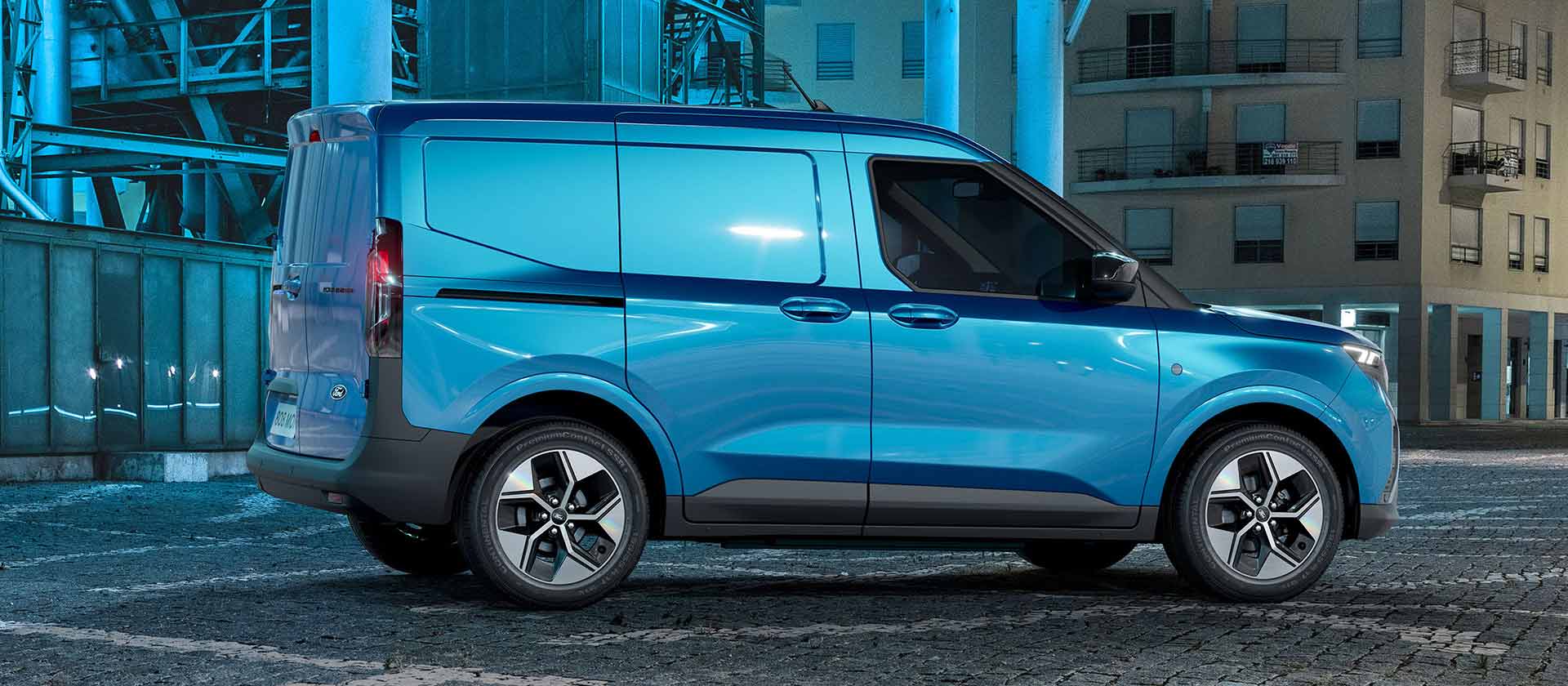 Ford E-Transit Courier Gris Côté Droit