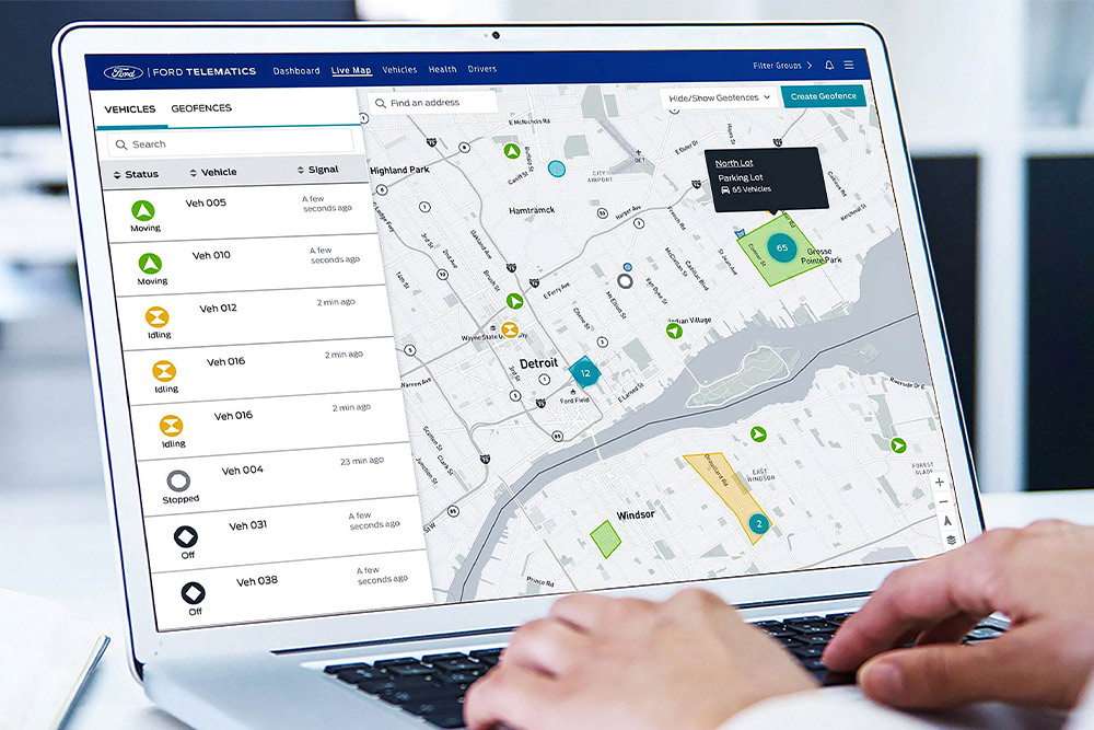Tableau de bord télématique Ford Pro affiché sur un écran d'ordinateur portable.