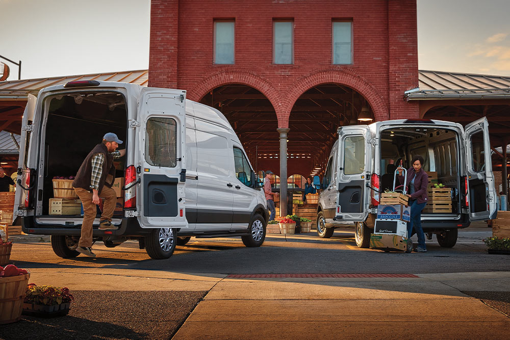 VIDÉO - Scènes montrant comment activer votre modem Ford embarqué et ses utilisations pratiques dans le monde réel.